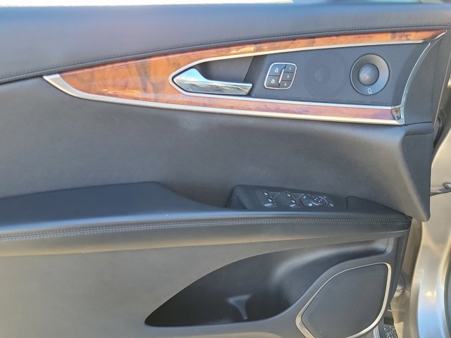 Used 2019 Lincoln Nautilus Reserve image 19