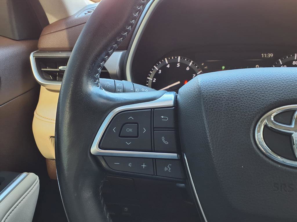 Used 2020 Toyota Highlander XLE image 33