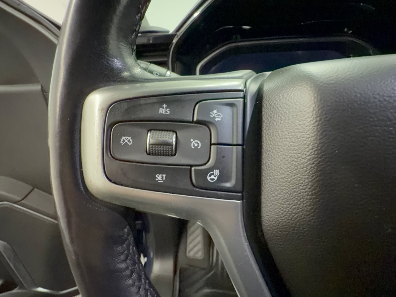 Used 2022 Chevrolet Silverado 1500 LT w/ All Star Edition Plus AWD/4WD image 18