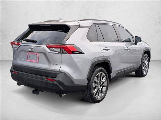 Used 2019 Toyota RAV4 XLE Premium FWD image 5