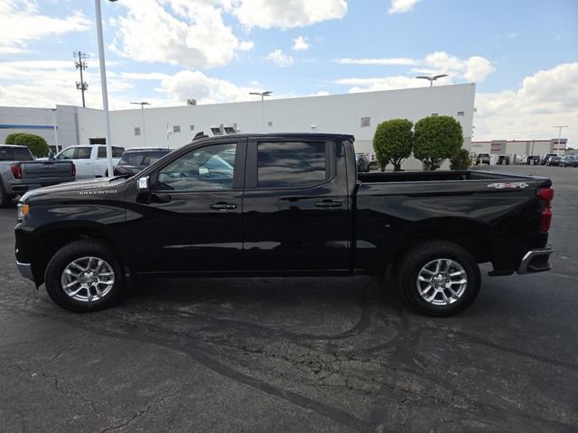 Used 2023 Chevrolet Silverado 1500 LT AWD/4WD image 15