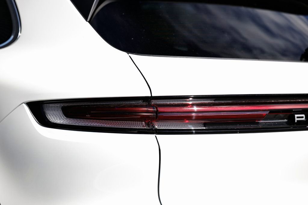 Certified 2026 Porsche Cayenne E-Hybrid AWD/4WD image 14
