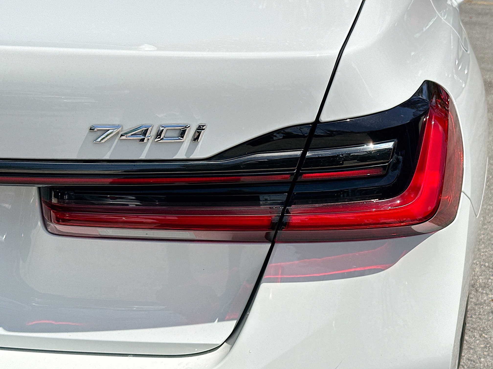 Used 2020 BMW 740i w/ M Sport Package image 33