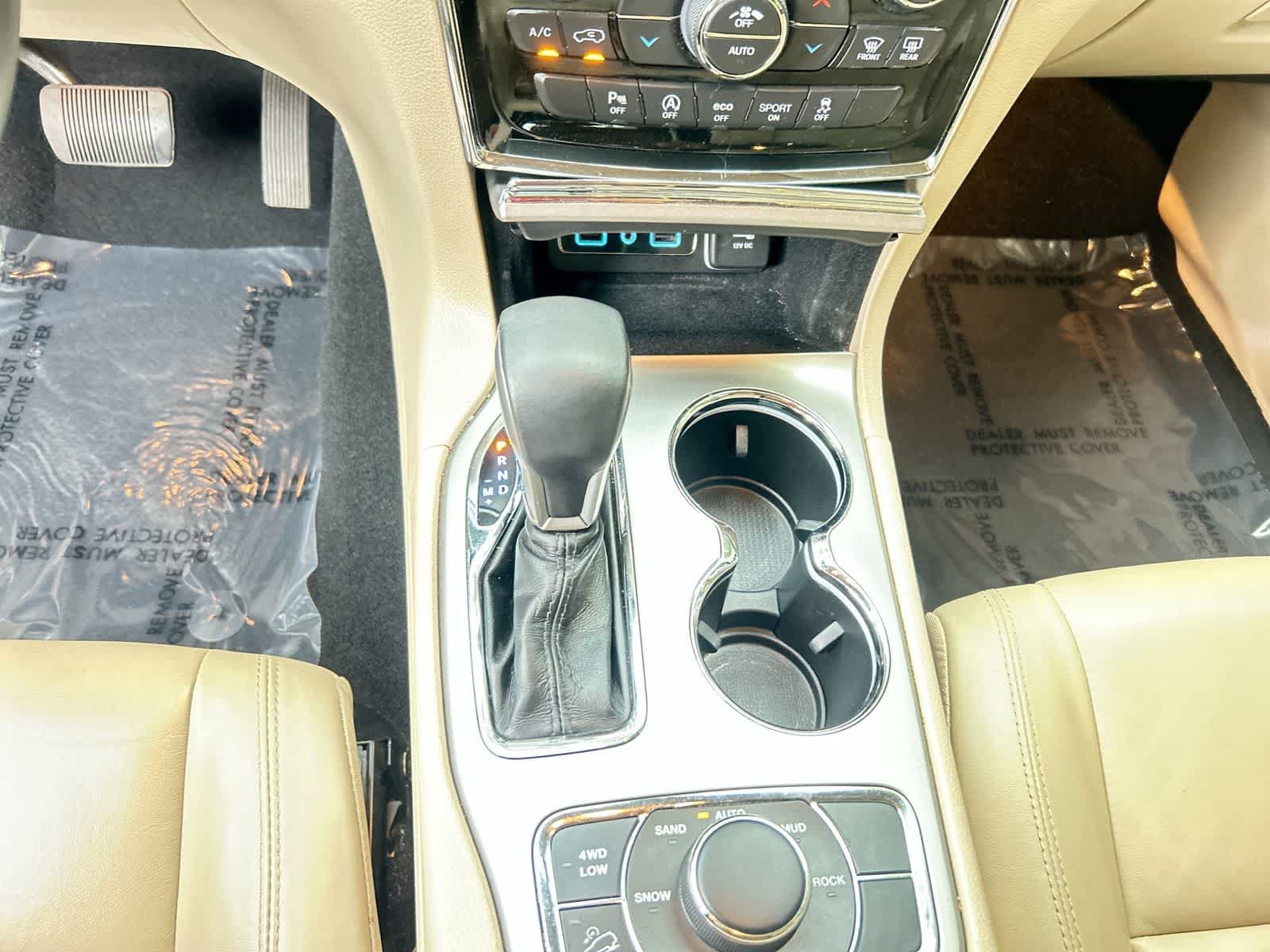 Used 2019 Jeep Grand Cherokee Limited AWD/4WD image 18