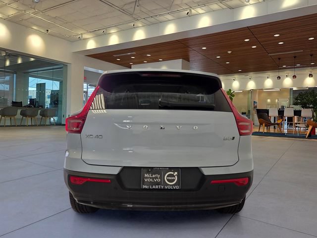 New 2026 Volvo XC40 B5 Plus w/ Protection Package Premier AWD/4WD image 4