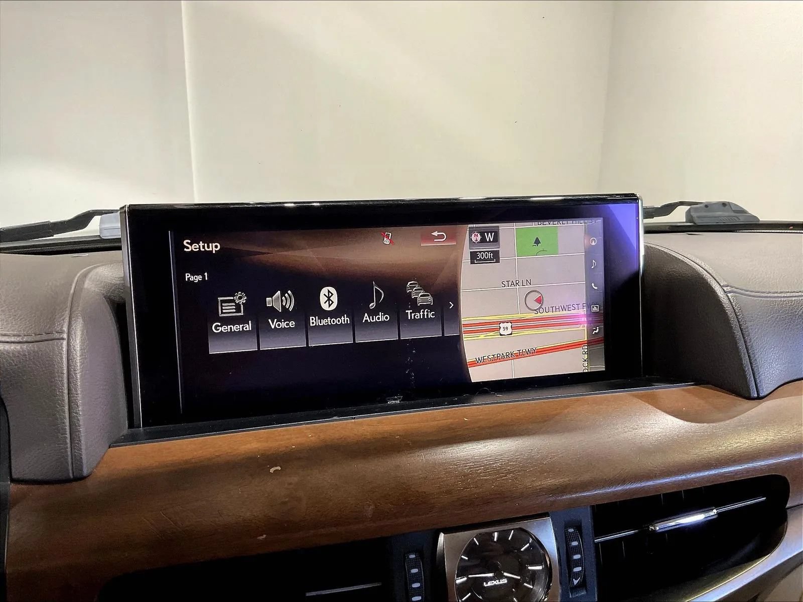 Used 2017 Lexus LX 570 4WD w/ Luxury Package image 39