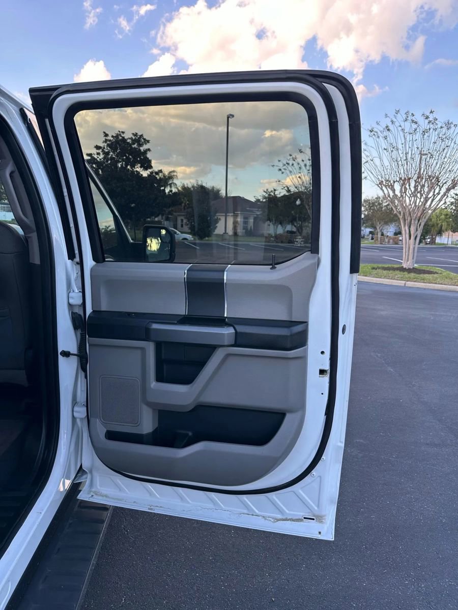 Used 2015 Ford F150 XLT image 14