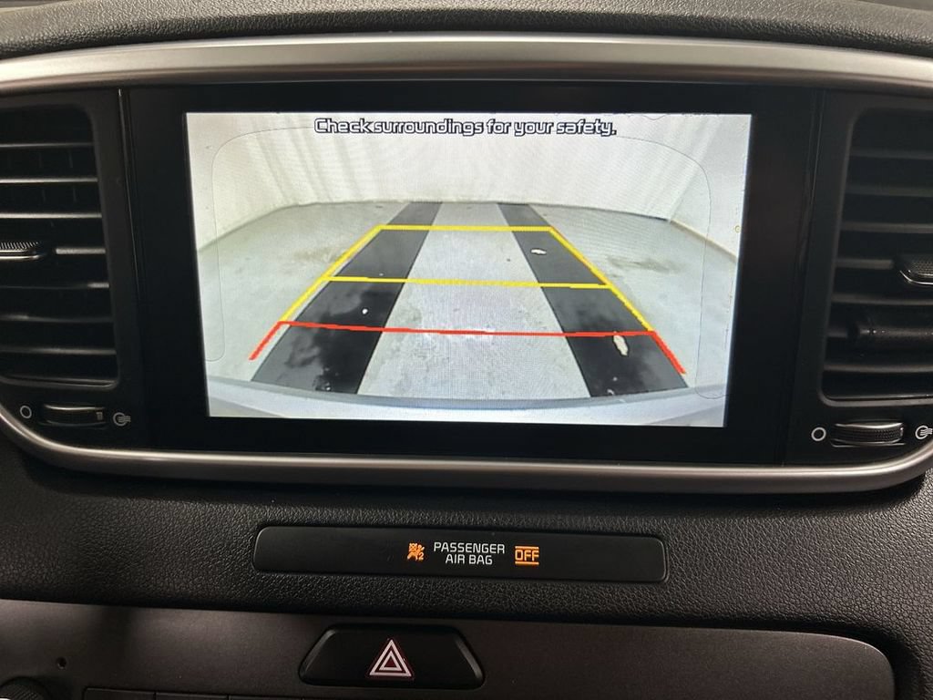 Used 2020 Kia Sportage LX AWD/4WD image 15