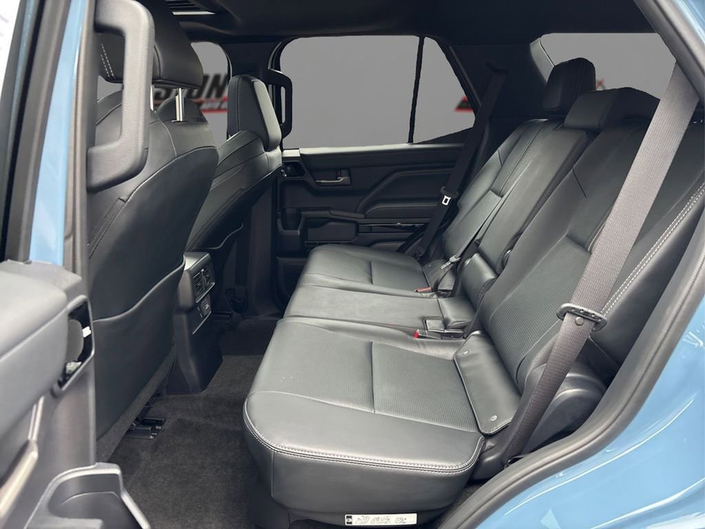 Used 2025 Toyota 4Runner Limited image 10