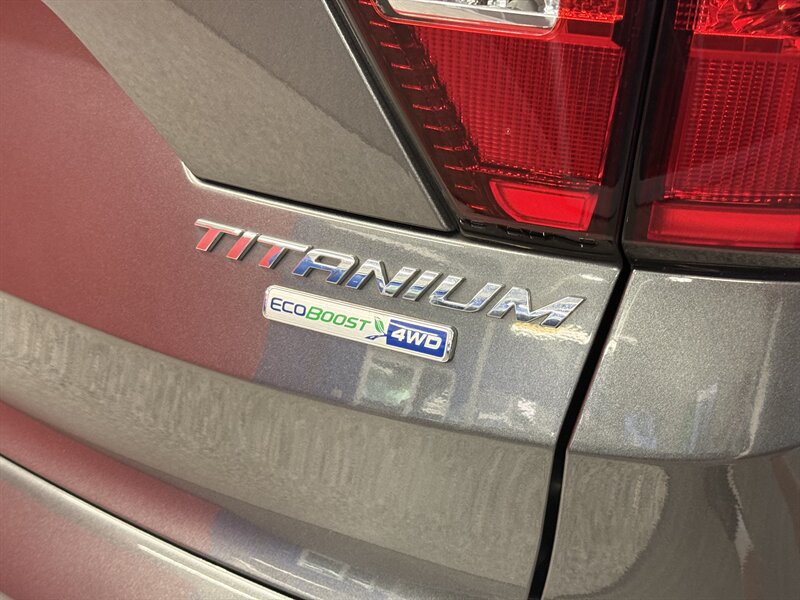 Used 2019 Ford Escape Titanium AWD/4WD image 8