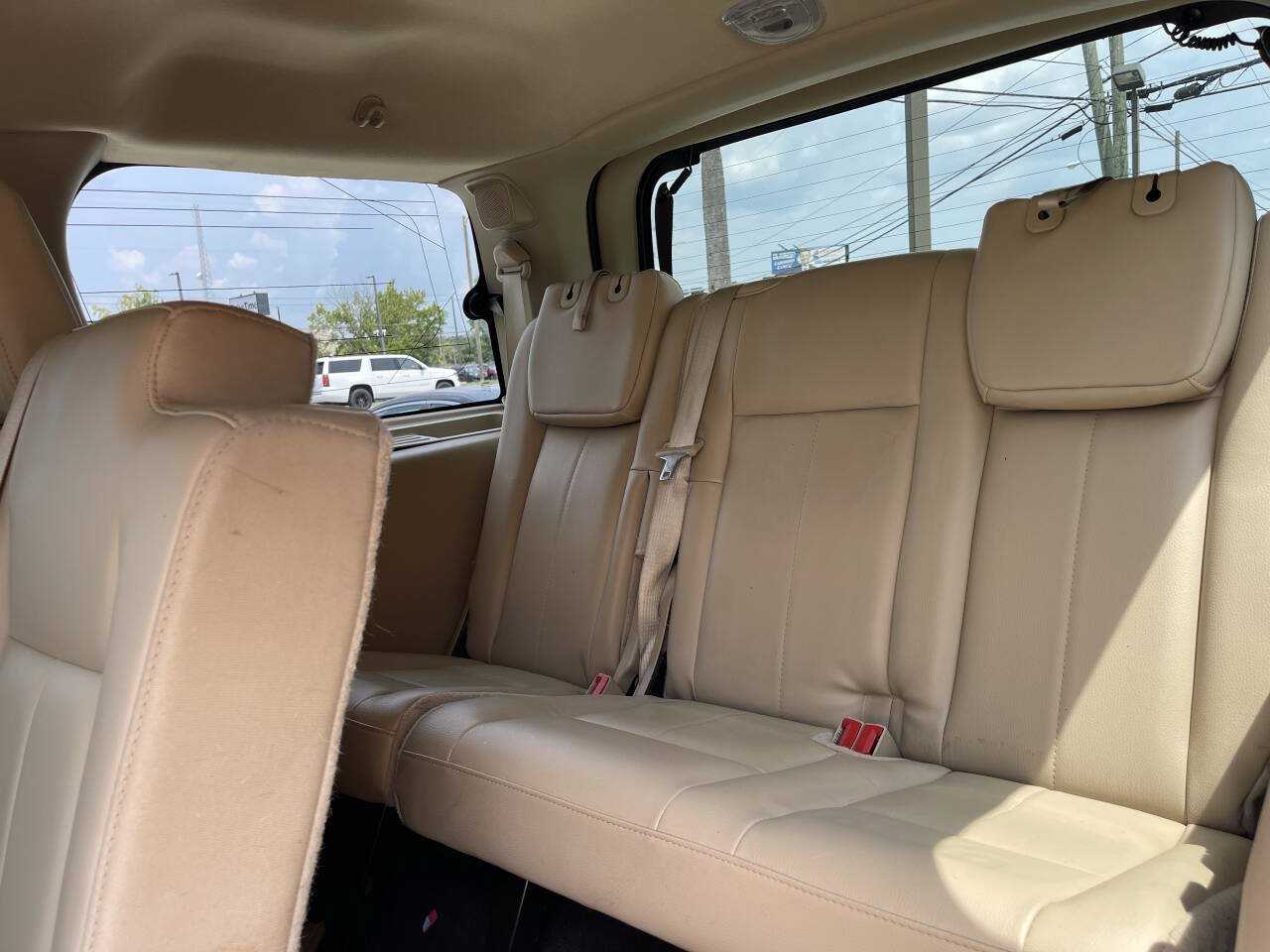Used 2017 Ford Expedition Limited w/ Equipment Group 301A RWD image 13
