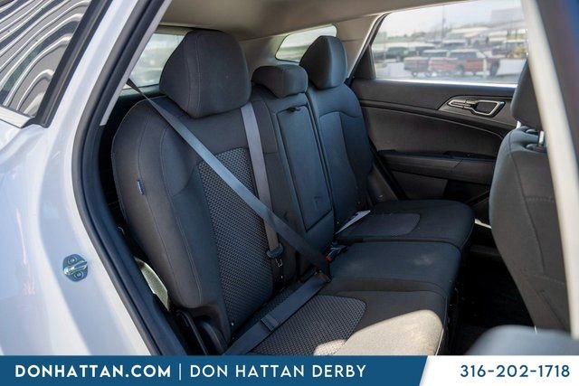 Used 2024 Kia Sportage LX image 22