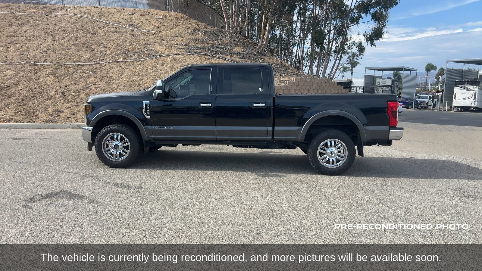 Used 2019 Ford F350 Lariat w/ Lariat Ultimate Package AWD/4WD image 9
