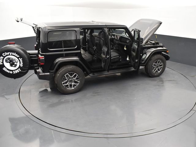Used 2024 Jeep Wrangler Unlimited Sahara w/ Technology Group AWD/4WD image 31