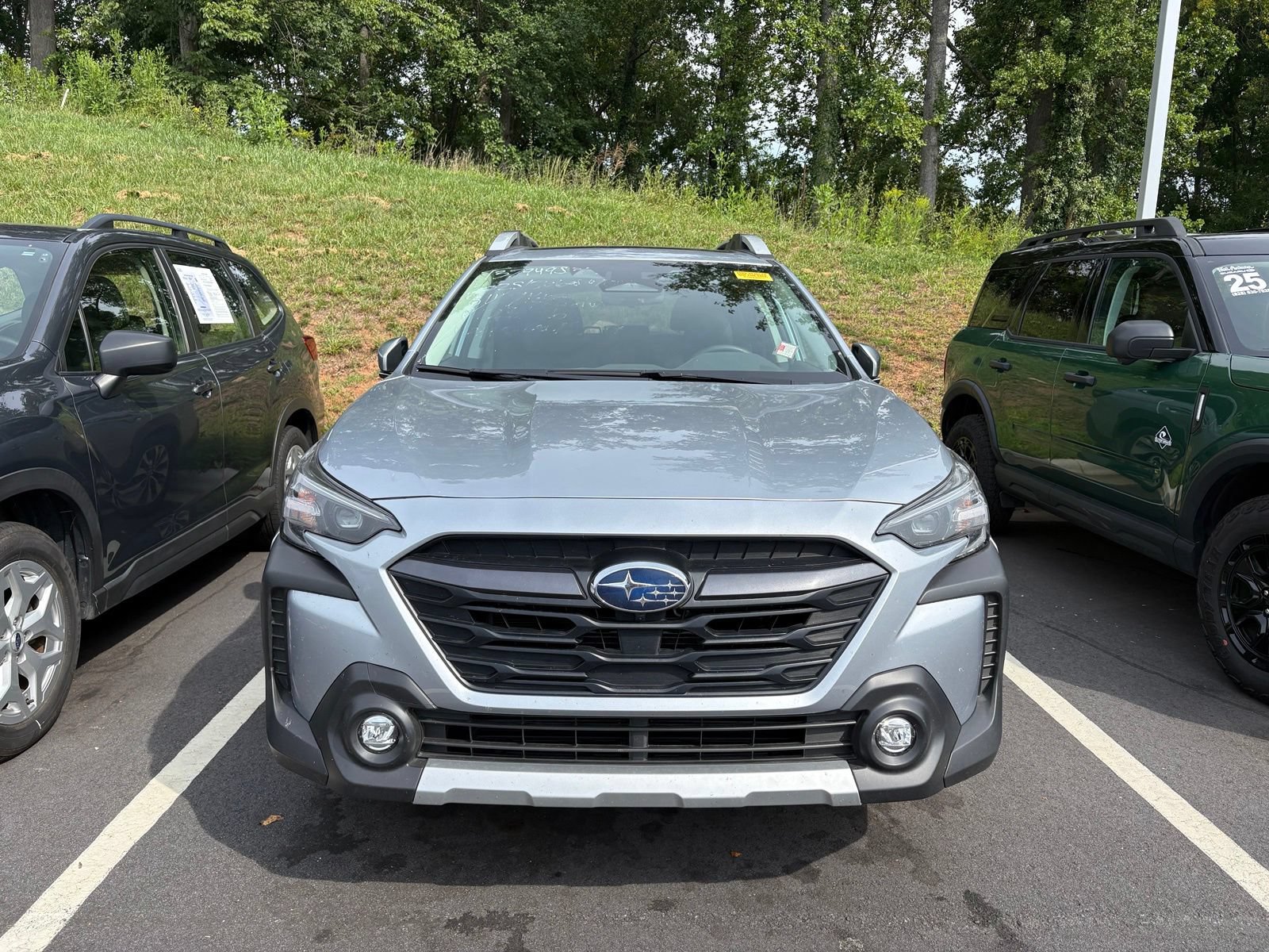 Certified 2025 Subaru Outback Touring w/ Popular Package #2 AWD/4WD image 2