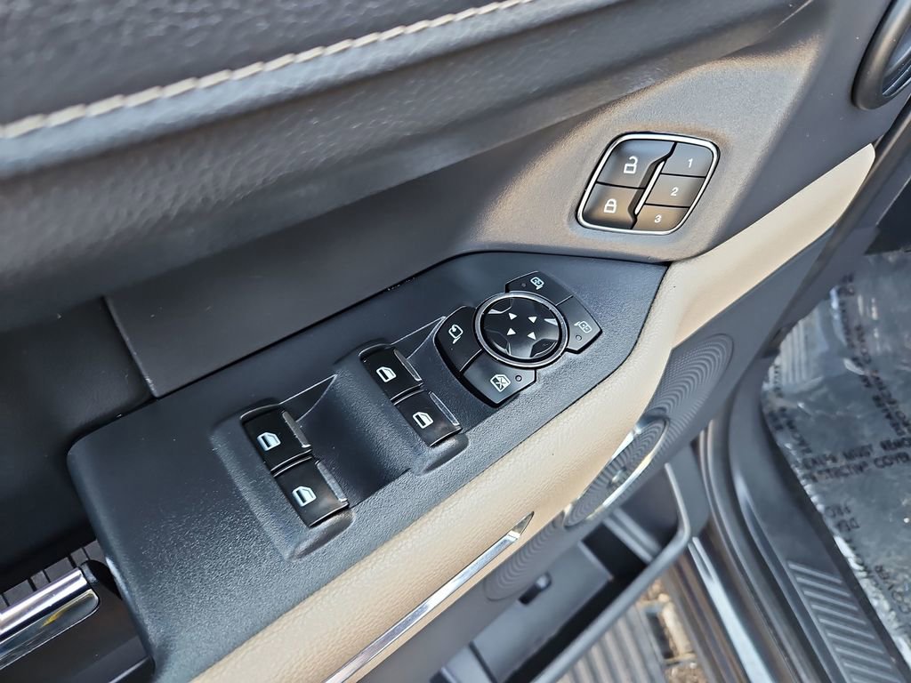 Used 2024 Ford Expedition Limited image 29