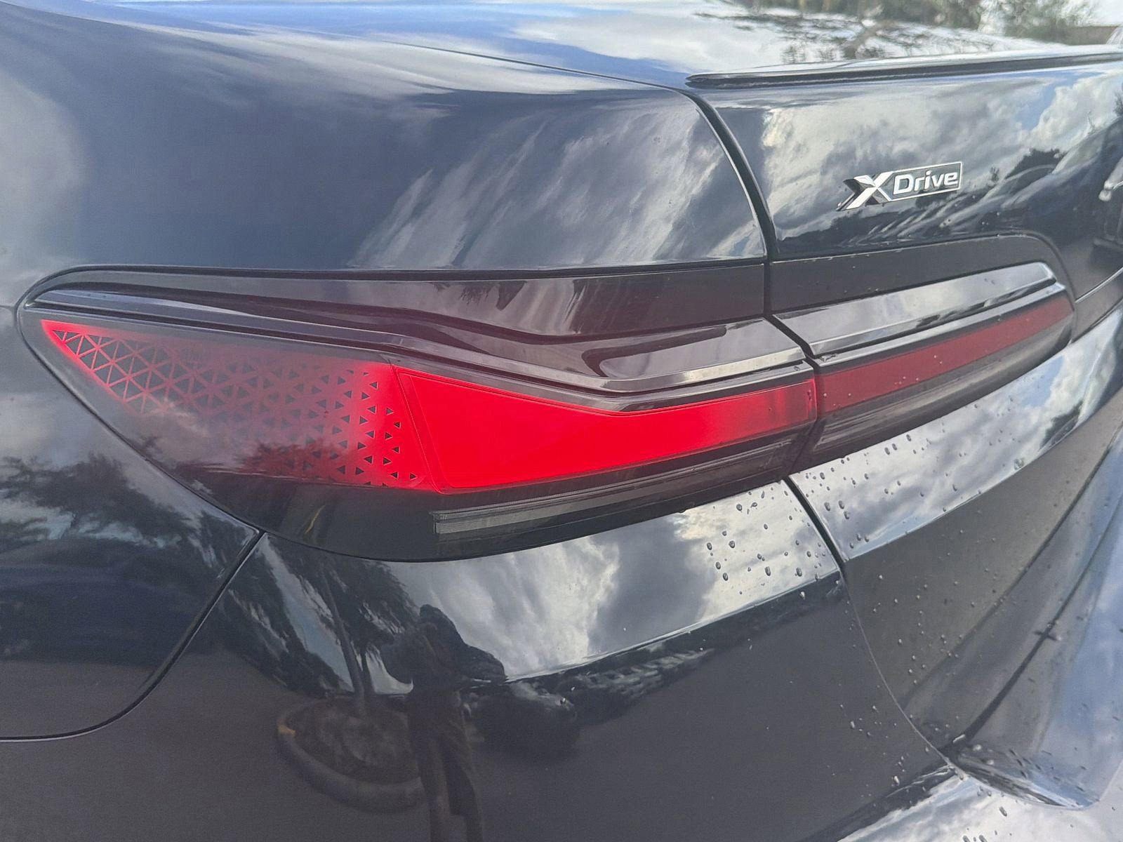 Certified 2025 BMW 740i xDrive AWD/4WD image 8