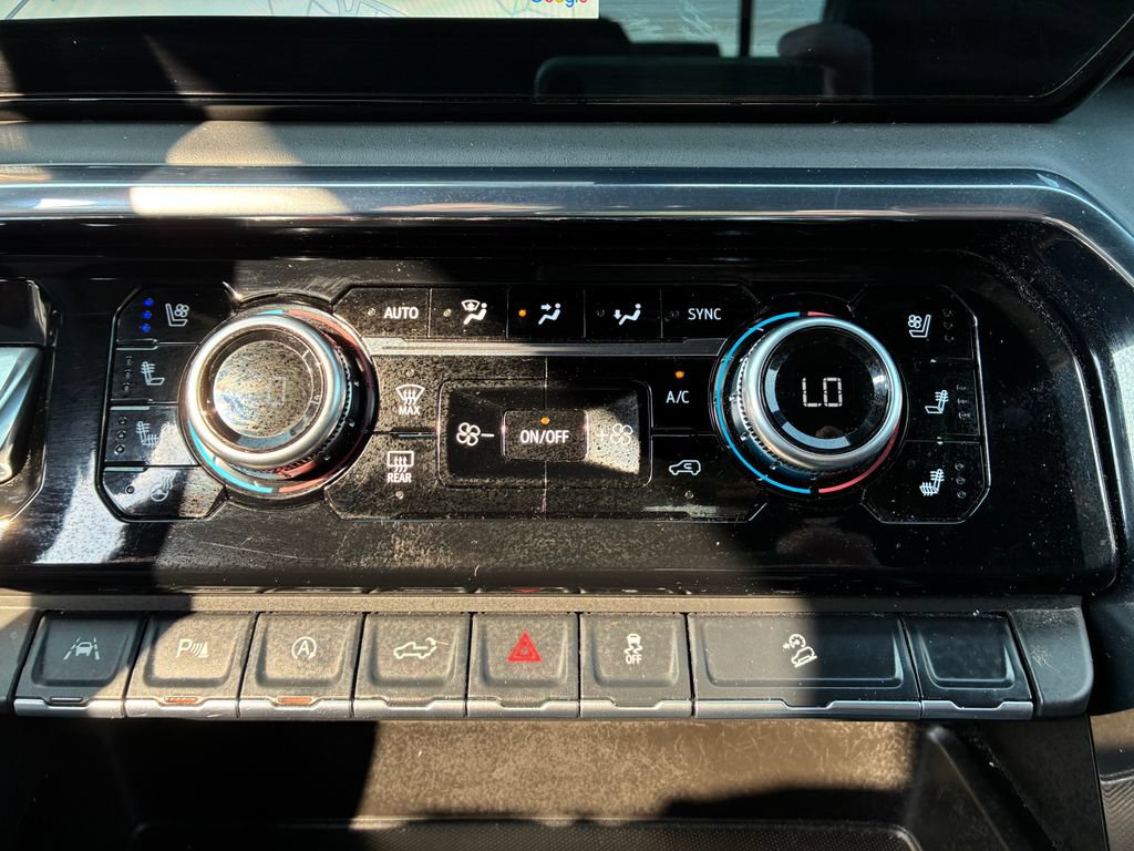 Used 2025 GMC Sierra 1500 Denali Ultimate AWD/4WD image 16