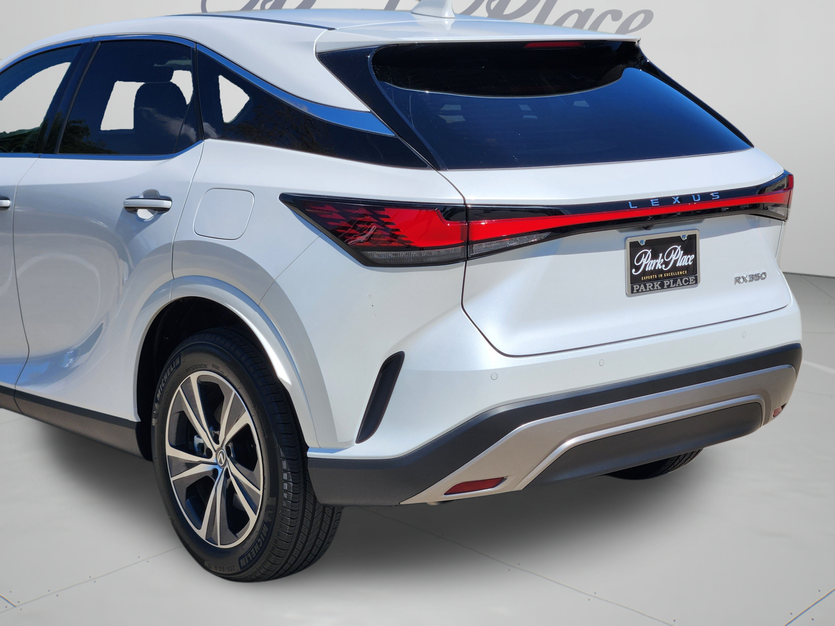 Used 2025 Lexus RX 350 FWD w/ Technology Package image 29