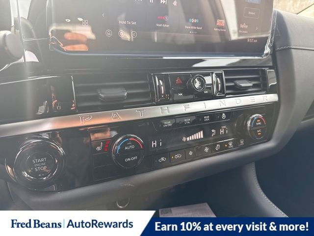 New 2026 Nissan Pathfinder SL image 18