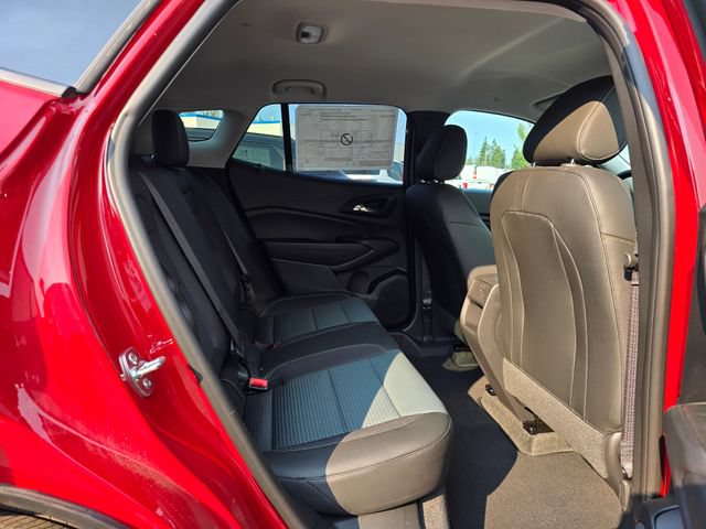 New 2026 Chevrolet Trax LT w/ LT Convenience Package FWD image 12