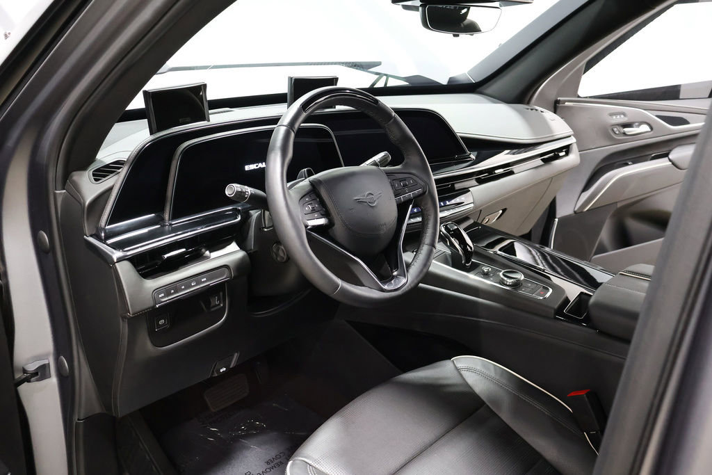Used 2023 Cadillac Escalade Premium Luxury image 29
