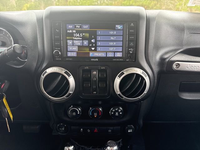 Used 2012 Jeep Wrangler Unlimited Sahara w/ Connectivity Group image 19