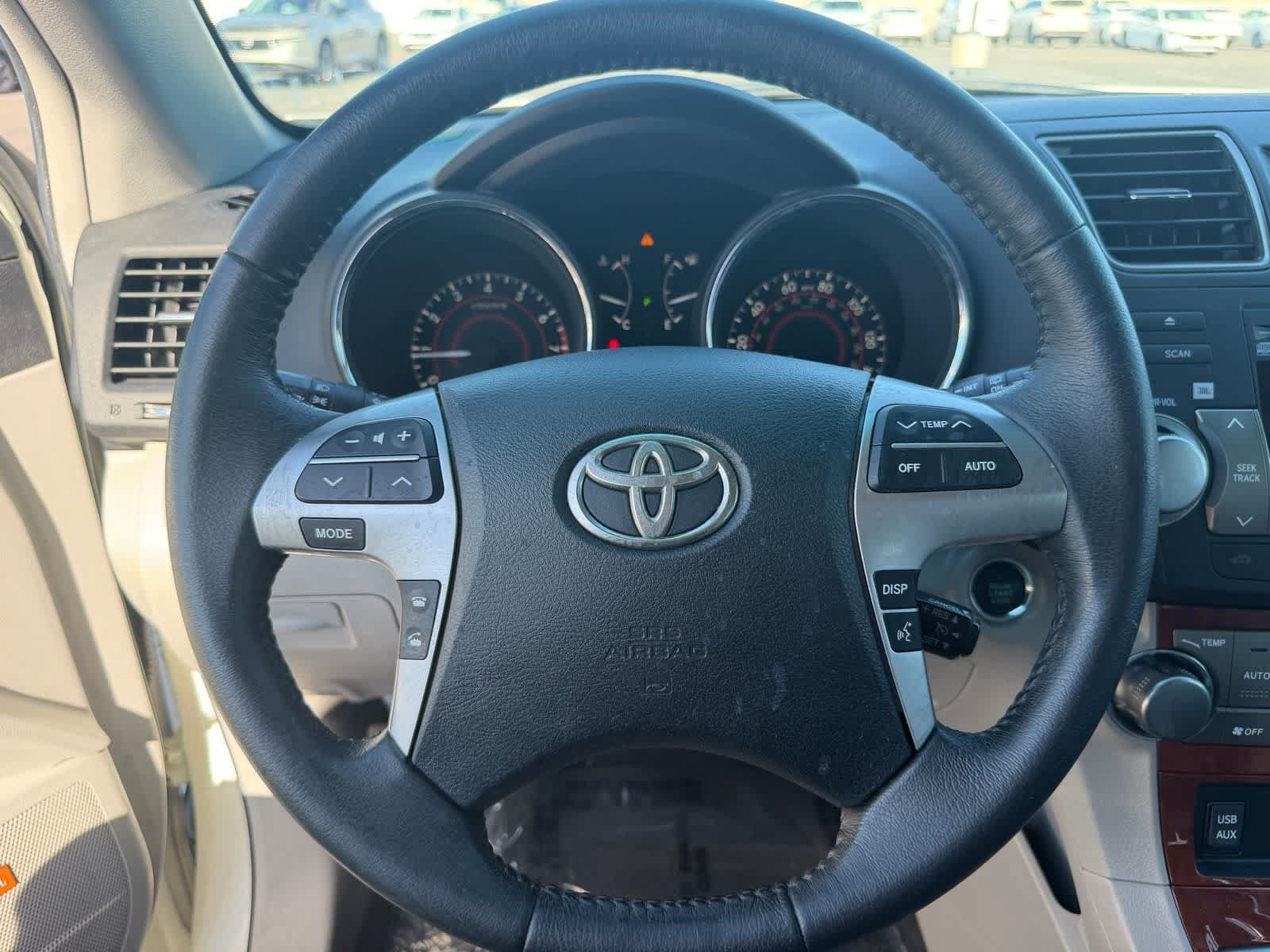 Used 2012 Toyota Highlander Limited w/ Tow Pkg AWD/4WD image 19
