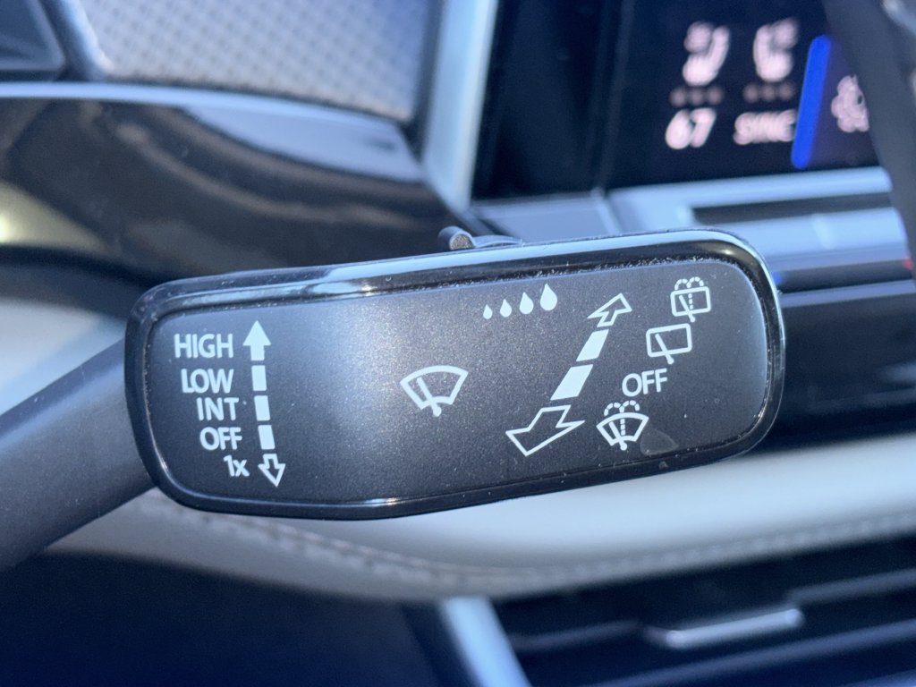 Certified 2025 Volkswagen Atlas Peak Edition SE AWD/4WD image 10