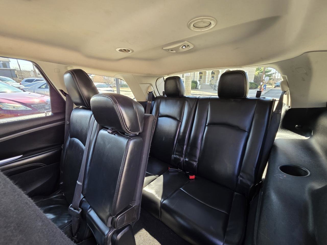 Used 2015 Dodge Journey SXT w/ Flexible Seating Group image 23