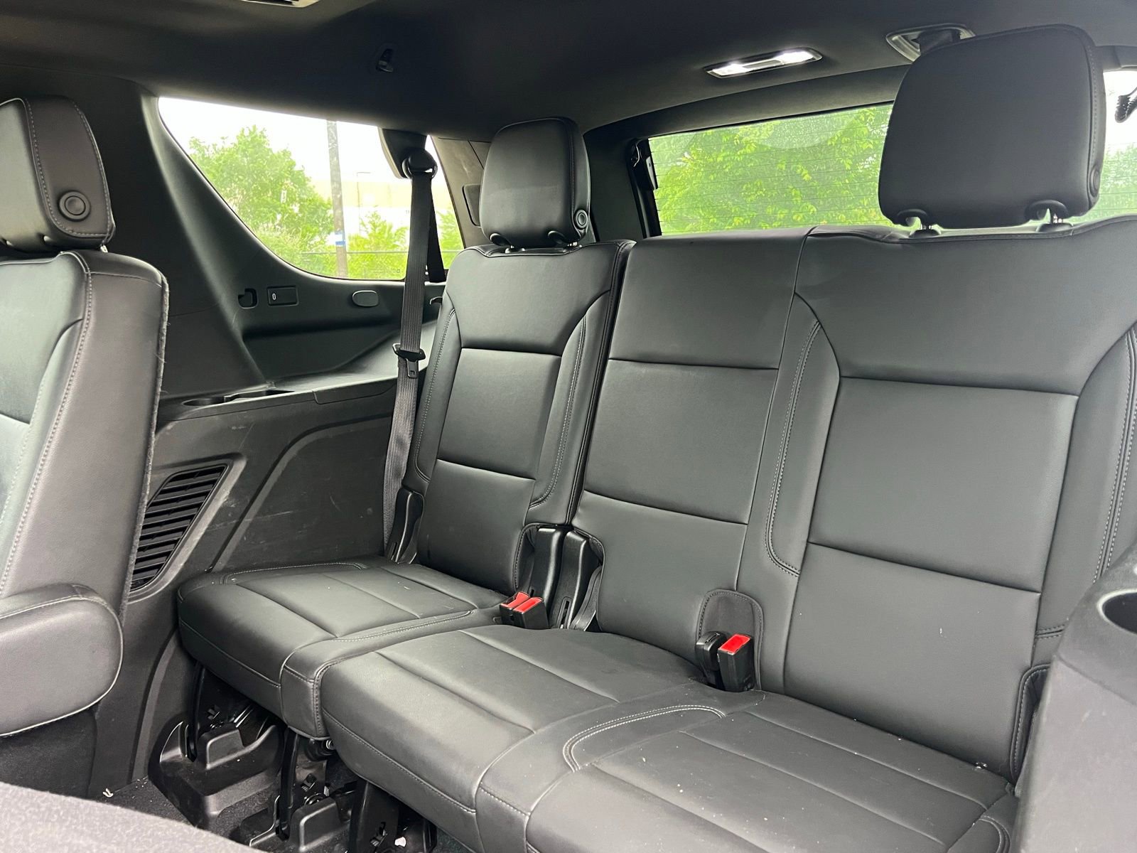Used 2021 Chevrolet Tahoe LT w/ LT Signature Package RWD image 21