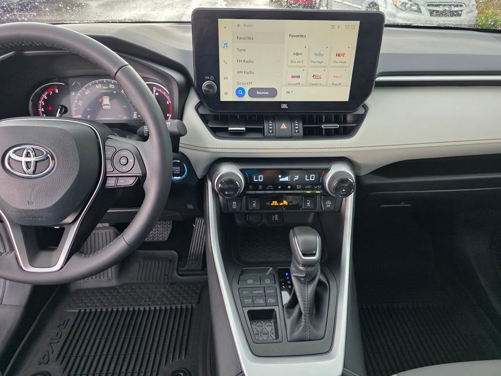 Used 2025 Toyota RAV4 XLE Premium image 21