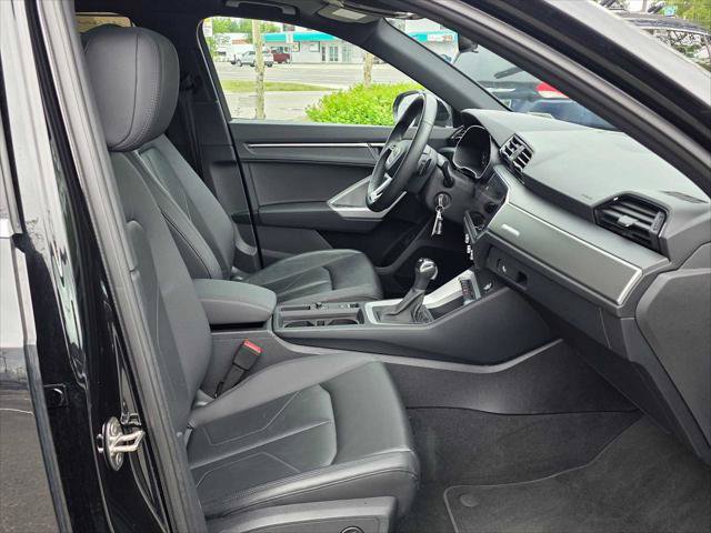 Used 2025 Audi Q3 2.0T Premium AWD/4WD image 11