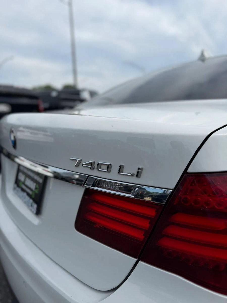 Used 2013 BMW 740Li xDrive AWD/4WD image 8