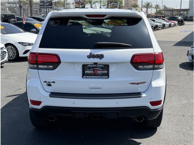 Used 2019 Jeep Grand Cherokee Trailhawk w/ Trailhawk Luxury Group AWD/4WD image 14