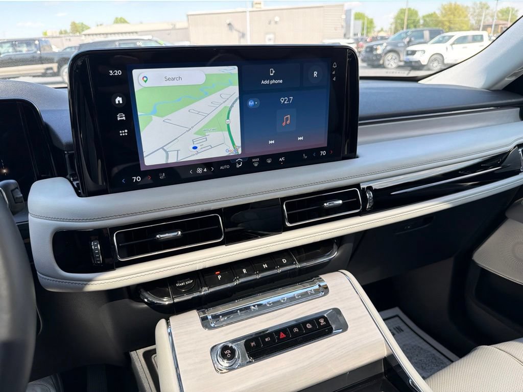 Used 2025 Lincoln Aviator Reserve w/ Equipment Group 201A AWD/4WD image 19