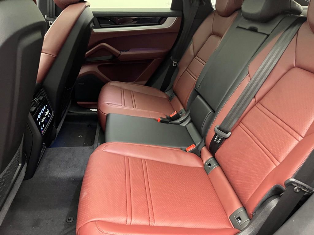 New 2025 Porsche Cayenne S image 23