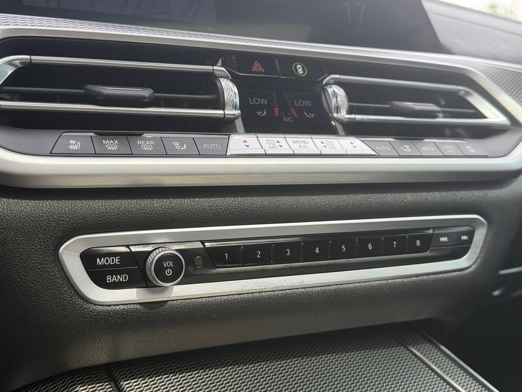 Used 2022 BMW X5 M50i w/ Premium Package AWD/4WD image 29