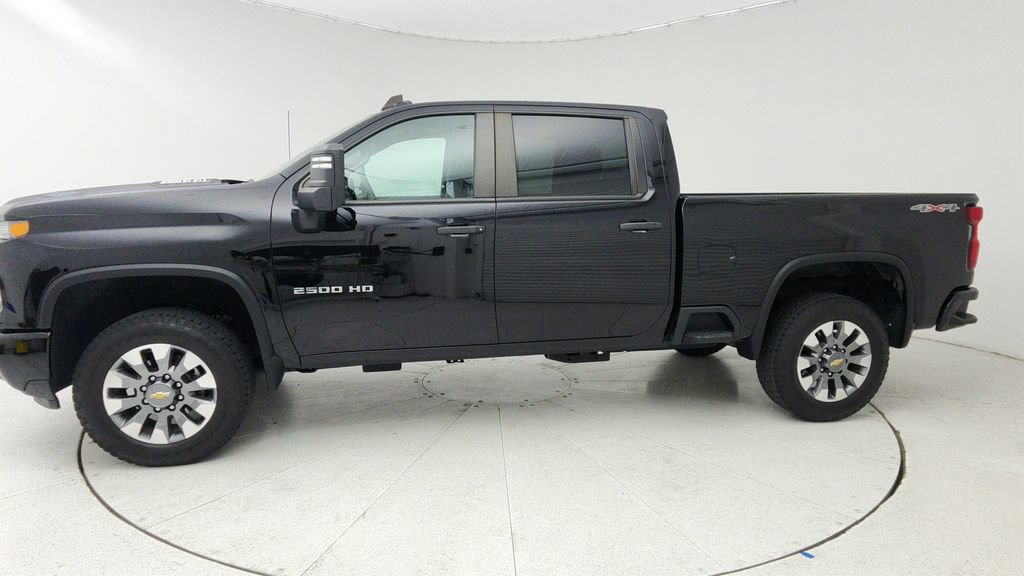 Certified 2024 Chevrolet Silverado 2500 Custom w/ Custom Value Package AWD/4WD image 4