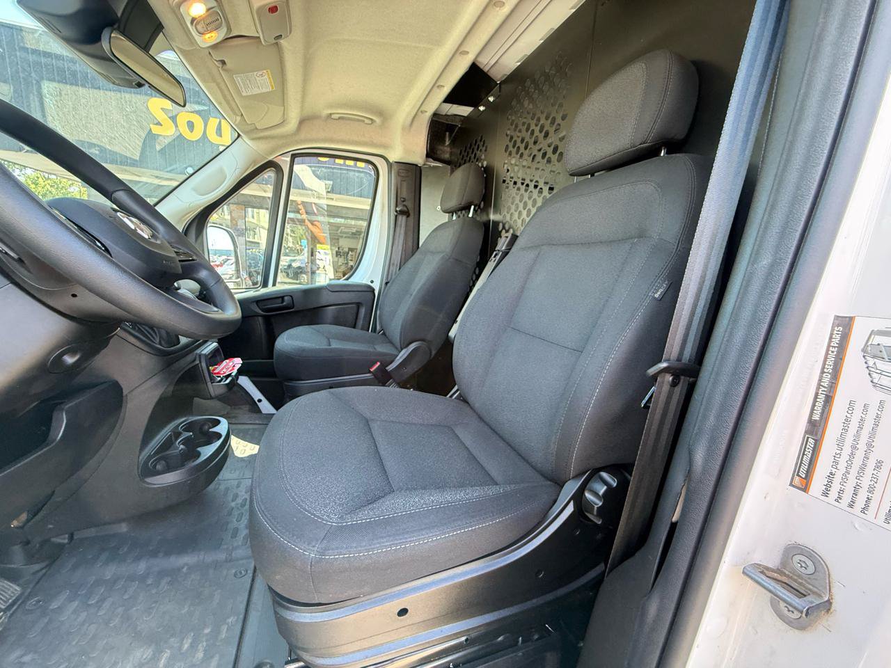 Used 2025 RAM ProMaster 2500 w/ U-Haul Equipment Group FWD image 8