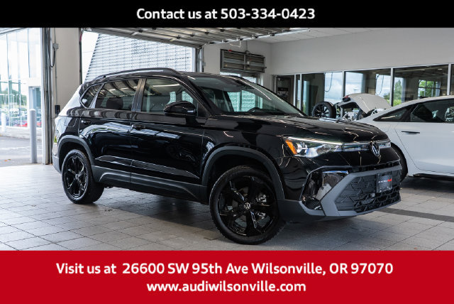 Used 2025 Volkswagen Taos SE AWD/4WD image 1