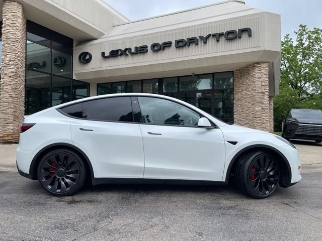 Used 2023 Tesla Model Y Performance AWD/4WD image 2