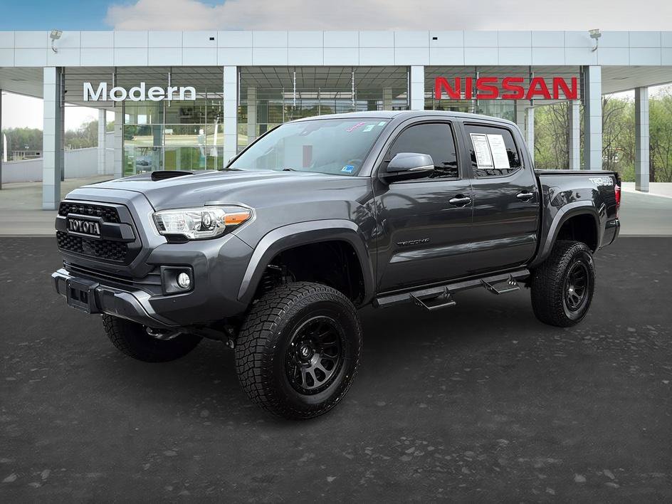 Used 2019 Toyota Tacoma TRD Sport AWD/4WD image 1