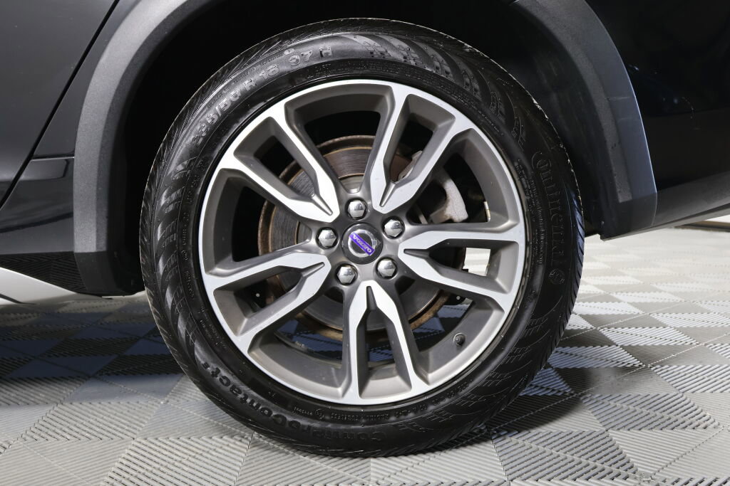 Used 2016 Volvo V60 T5 Cross Country Platinum image 8