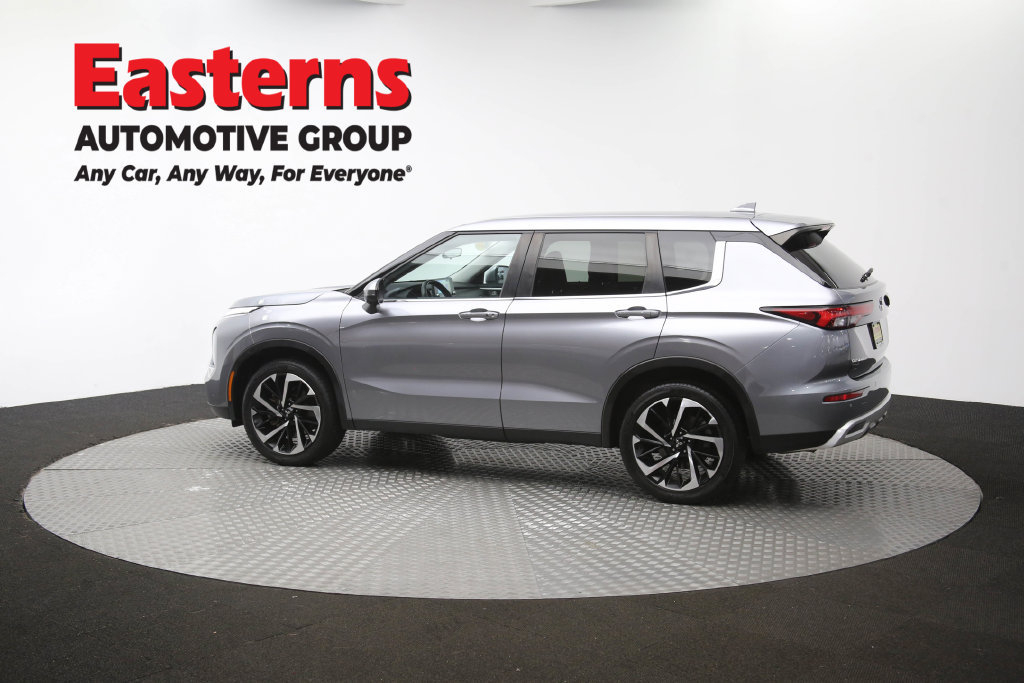 Used 2024 Mitsubishi Outlander SE FWD image 62