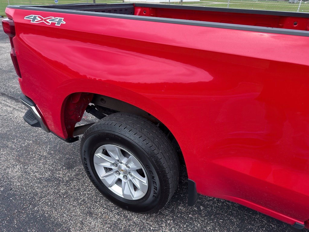 Used 2023 Chevrolet Silverado 1500 LT AWD/4WD image 11