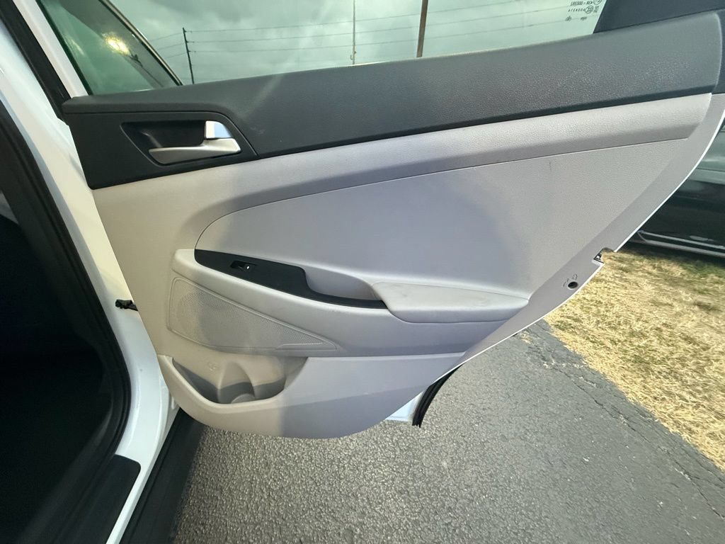 Used 2019 Hyundai Tucson Value FWD image 22