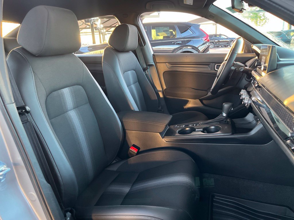 Used 2025 Honda Civic Sport image 30