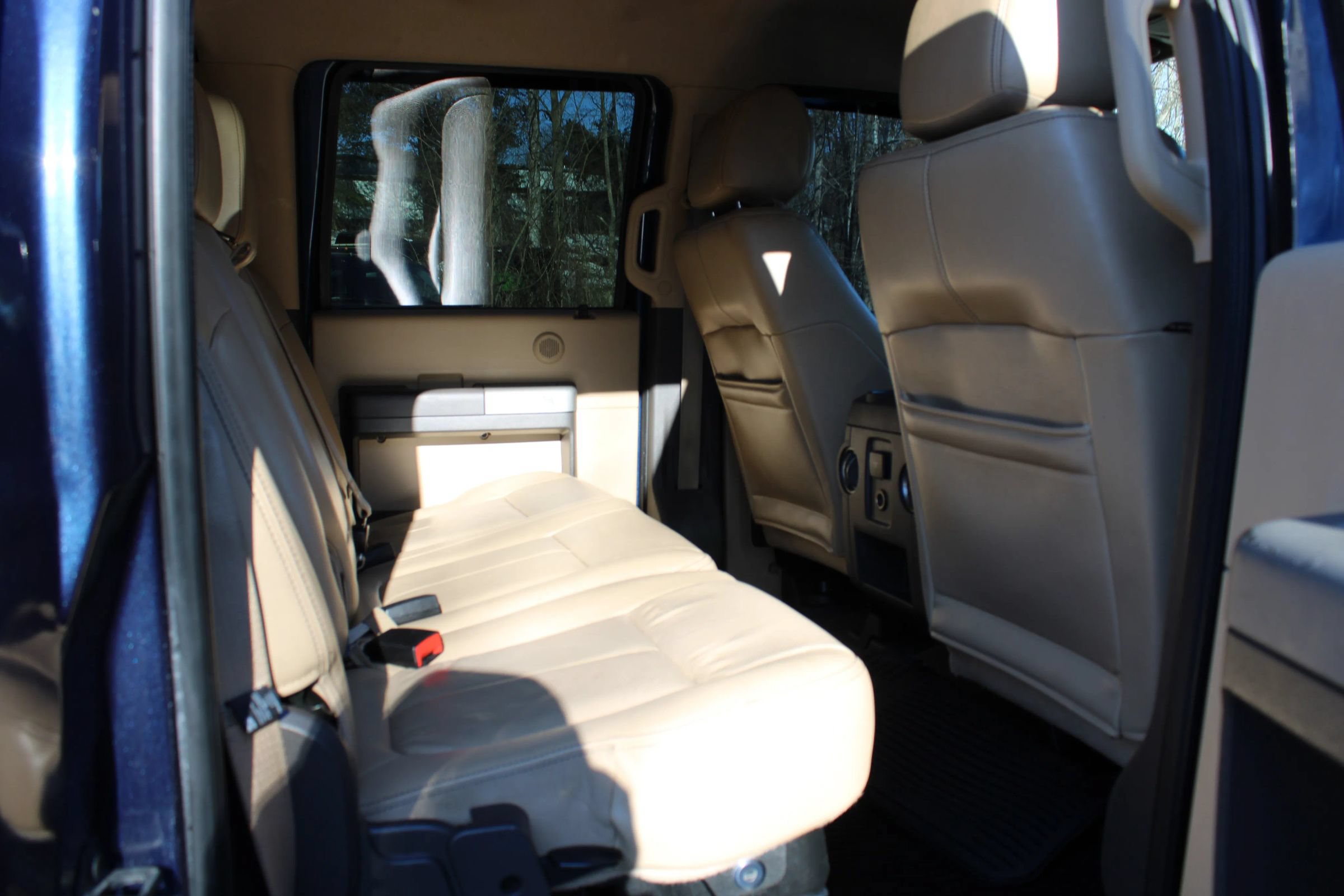 Used 2013 Ford F250 Lariat w/ Lariat Interior Pkg AWD/4WD image 16