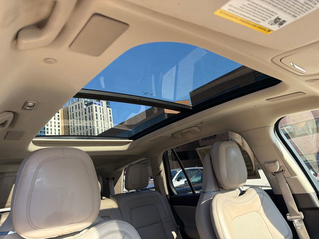 Used 2022 Lincoln Aviator Reserve w/ Equipment Group 201A image 15